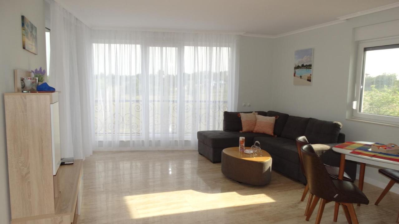 July'S Island Deluxe Apartamento Chernomorets Exterior foto