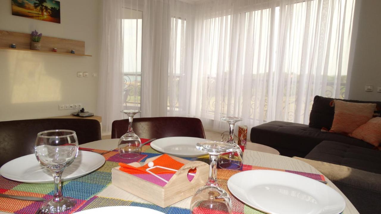 July'S Island Deluxe Apartamento Chernomorets Exterior foto