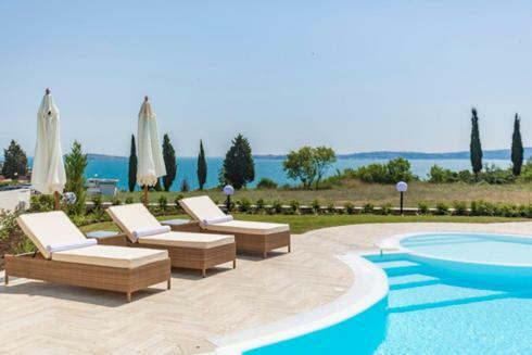 July'S Island Deluxe Apartamento Chernomorets Exterior foto