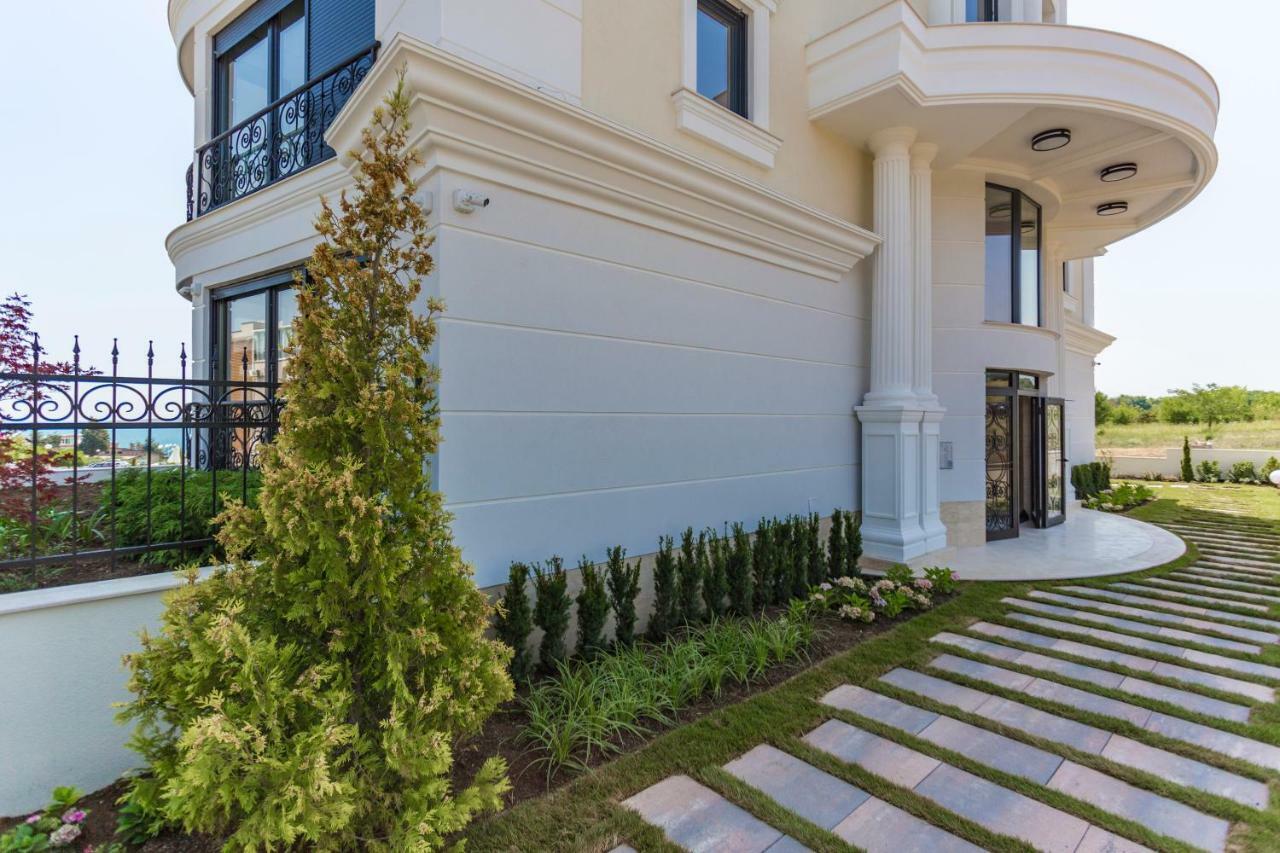 July'S Island Deluxe Apartamento Chernomorets Exterior foto