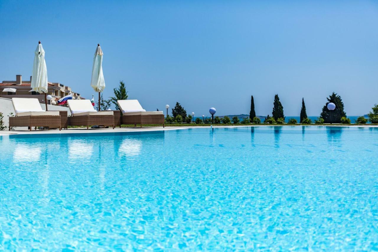 July'S Island Deluxe Apartamento Chernomorets Exterior foto
